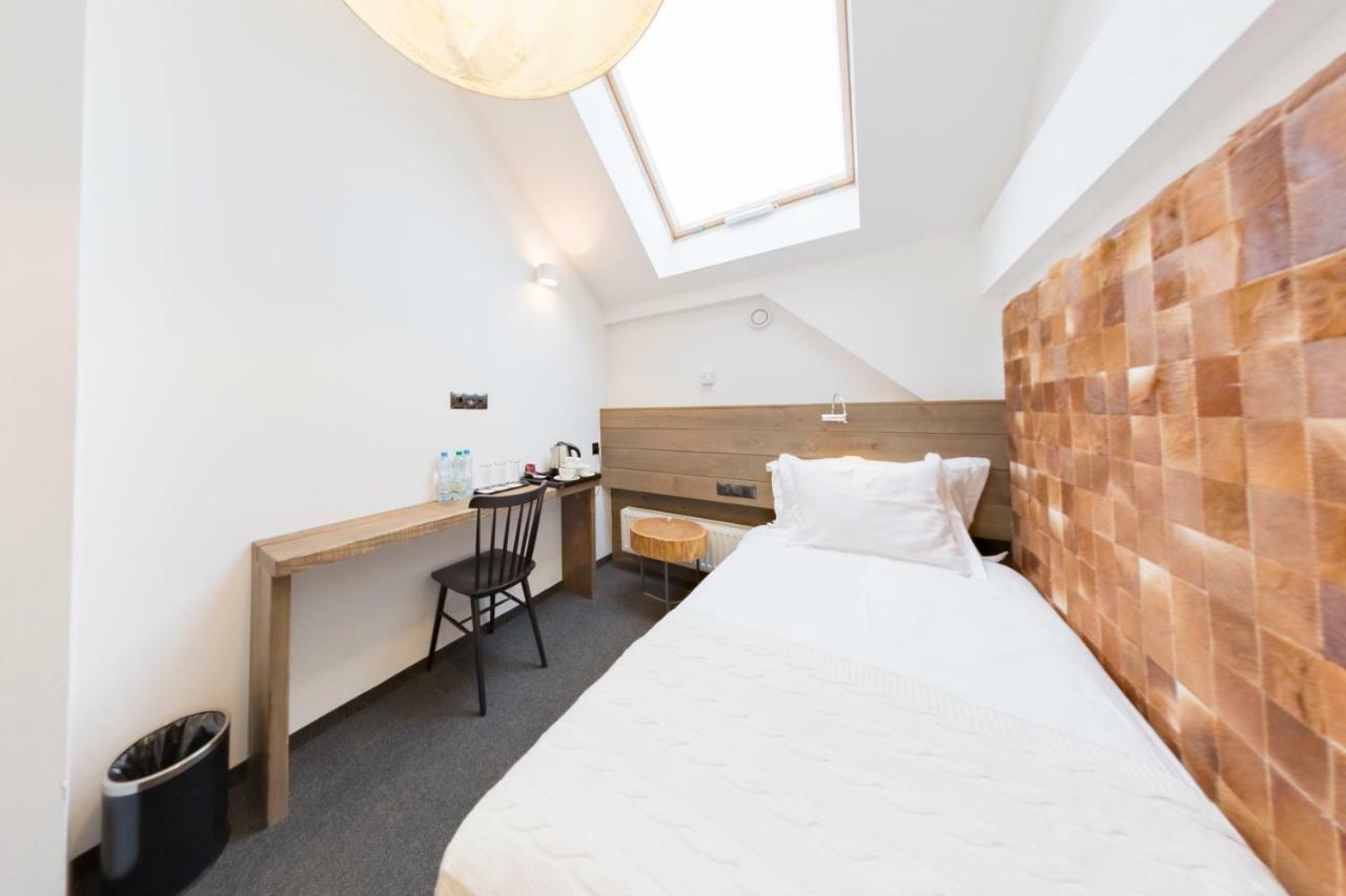 Hotel Jakubus Wilkow  Buitenkant foto