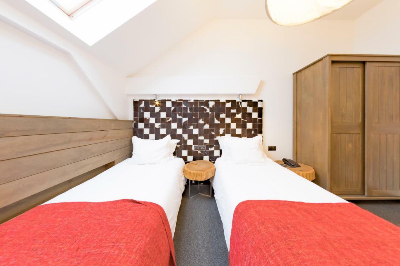 Hotel Jakubus Wilkow  Buitenkant foto